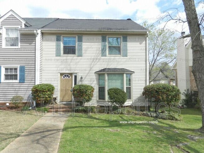 Foto del edificio - 712 Cahaba Manor Dr