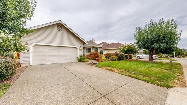 Foto del edificio - 7971 Oakmont Dr
