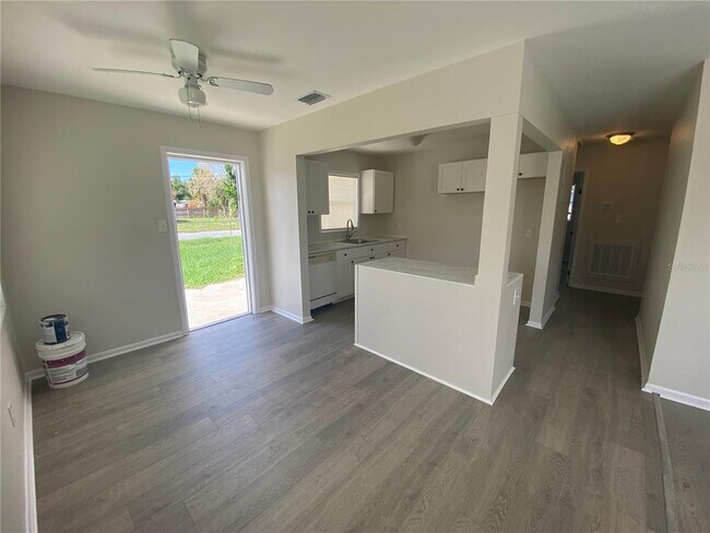 Foto del edificio - 10202 N 27th St