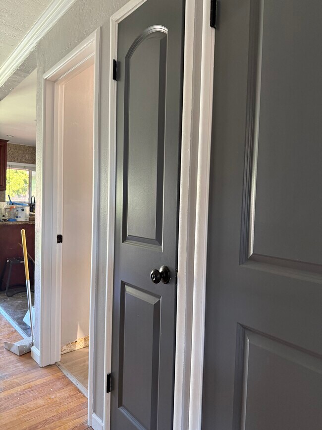 Foto del edificio - 1331 Rose Ave