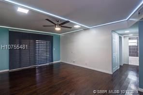 Foto del edificio - 3 br, 2 bath  - Forest Park South I Condo