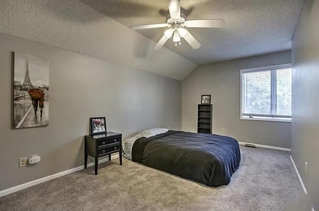Building Photo - 203 Deerfield Ln