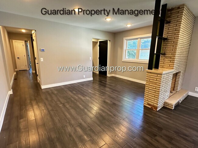 Foto del edificio - 3282-3284 Idaho Ave. S.