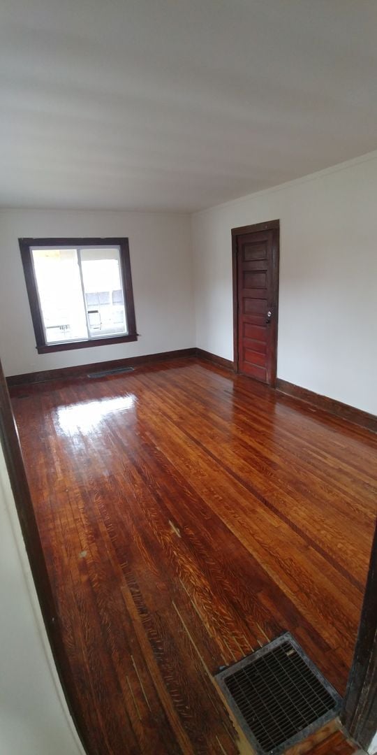 Building Photo - Broadway Triplex