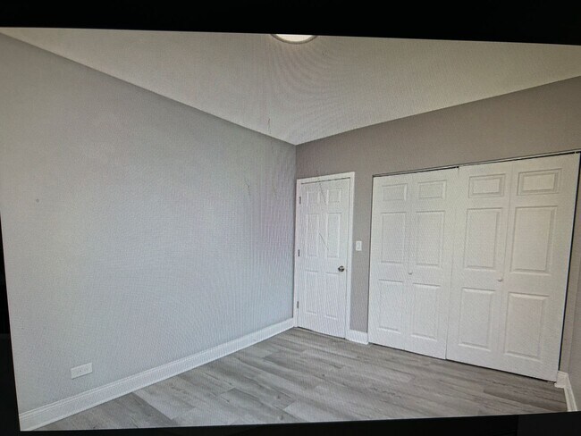 Foto del edificio - 4611 South Drexel Blvd