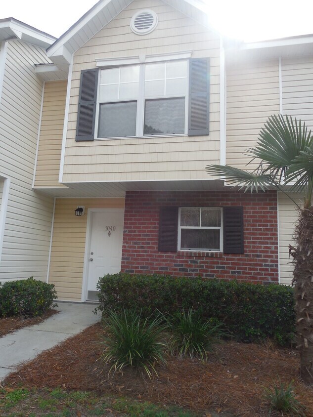 Primary Photo - 2083 Shadow Ferry Dr