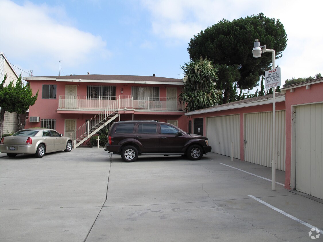 Building Photo - 3169 Carlin Ave