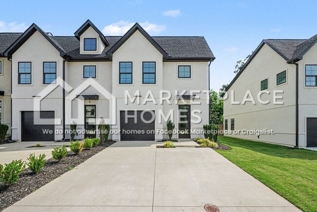 Photo - 7 Taverly Dr House