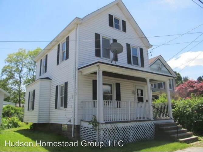 Foto principal - 3 br, 1 bath House - 194 Downs Street