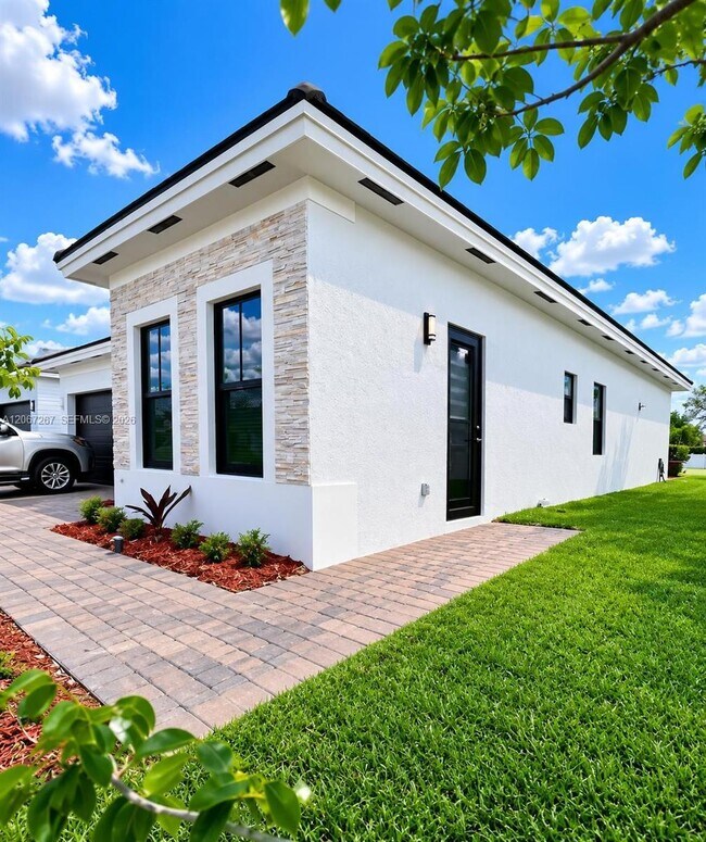 Foto del edificio - 14602 SW 23rd St