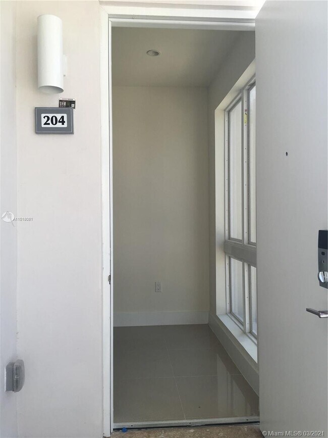 Foto del edificio - 10260 NW 63rd Terrace