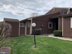 Building Photo - 832 Lee Ln