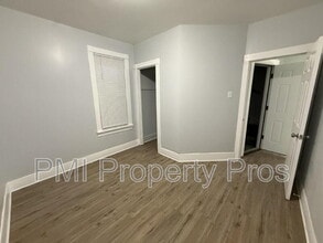 Building Photo - 3278A N 17th St