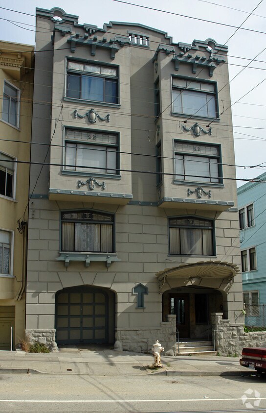 Building Photo - 1050 Washington St