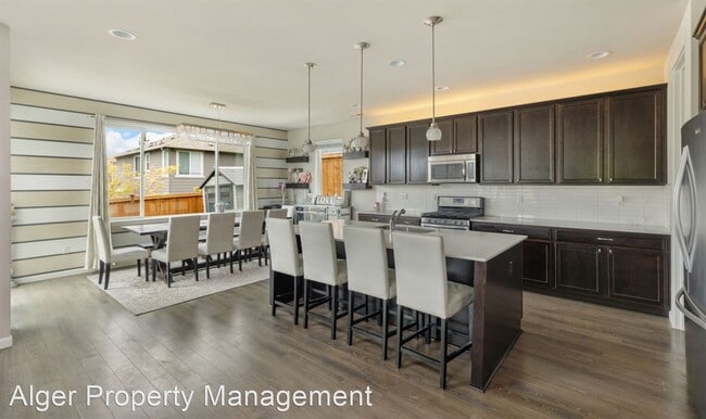 Building Photo - 4 br, 3 bath House - 2415 NE Boulderstone Ct.