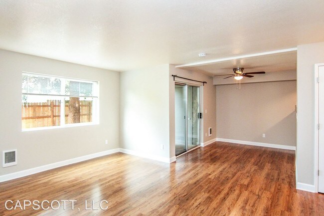 Foto del edificio - 4900 SW 170th Ave