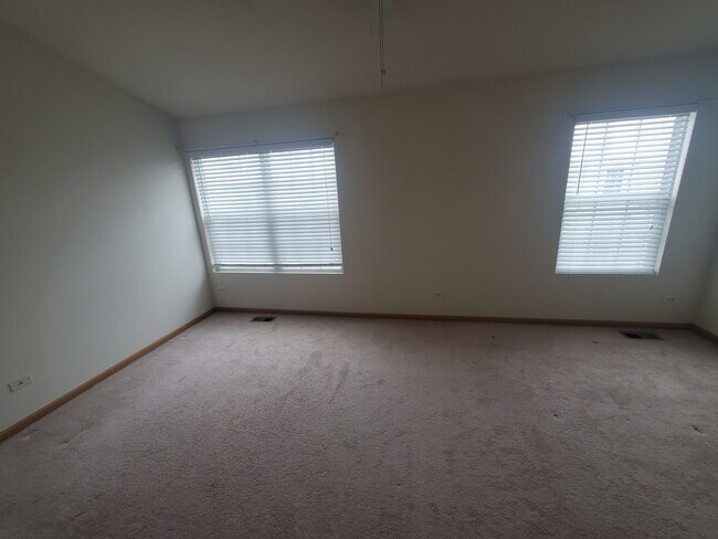 Foto del edificio - 2705 Kendall Crossing