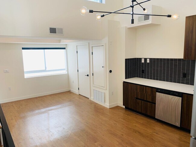 Foto del interior - 4505 S Slauson Ave