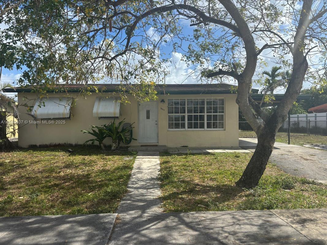 Building Photo - 7820 NW 175th St
