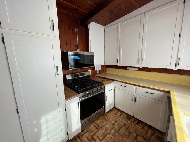 Foto del edificio - 2360 Seaside St