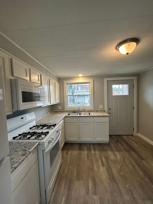 Foto del edificio - 106 S Vine St