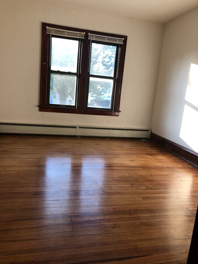 Bedroom 1 - 130 9th St
