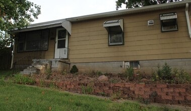 Building Photo - 1030 Quincy St