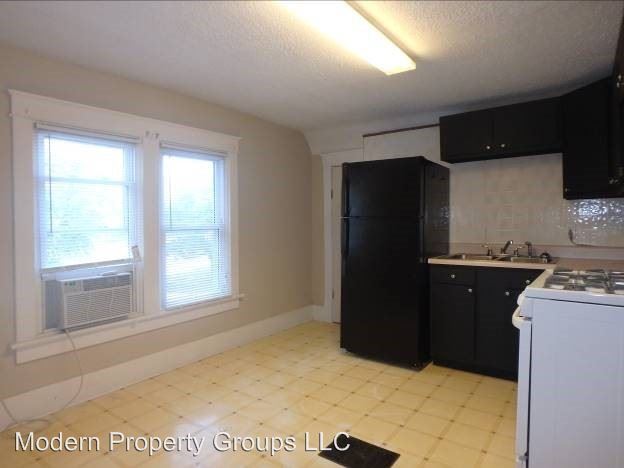 Foto del edificio - 703 Hickman Ave