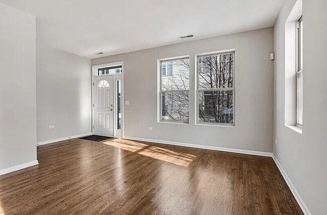 Building Photo - 3211 W Lexington St