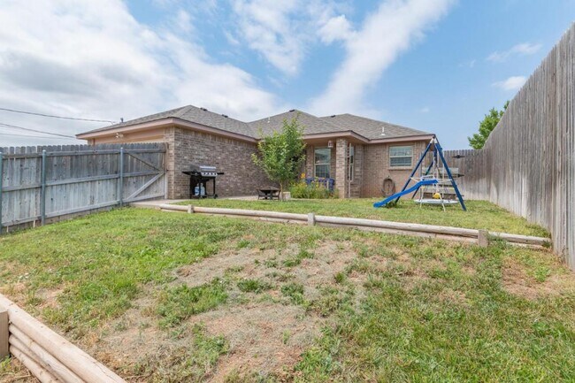 Building Photo - 4411 S Williams