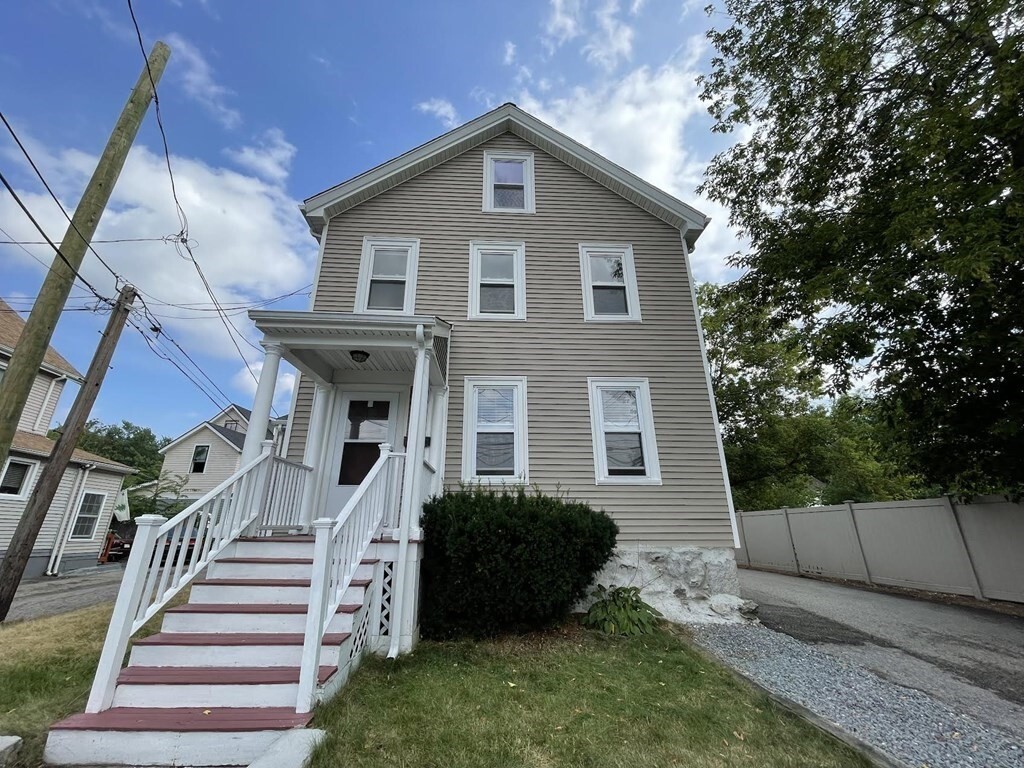 Foto principal - 272 Newtonville Ave