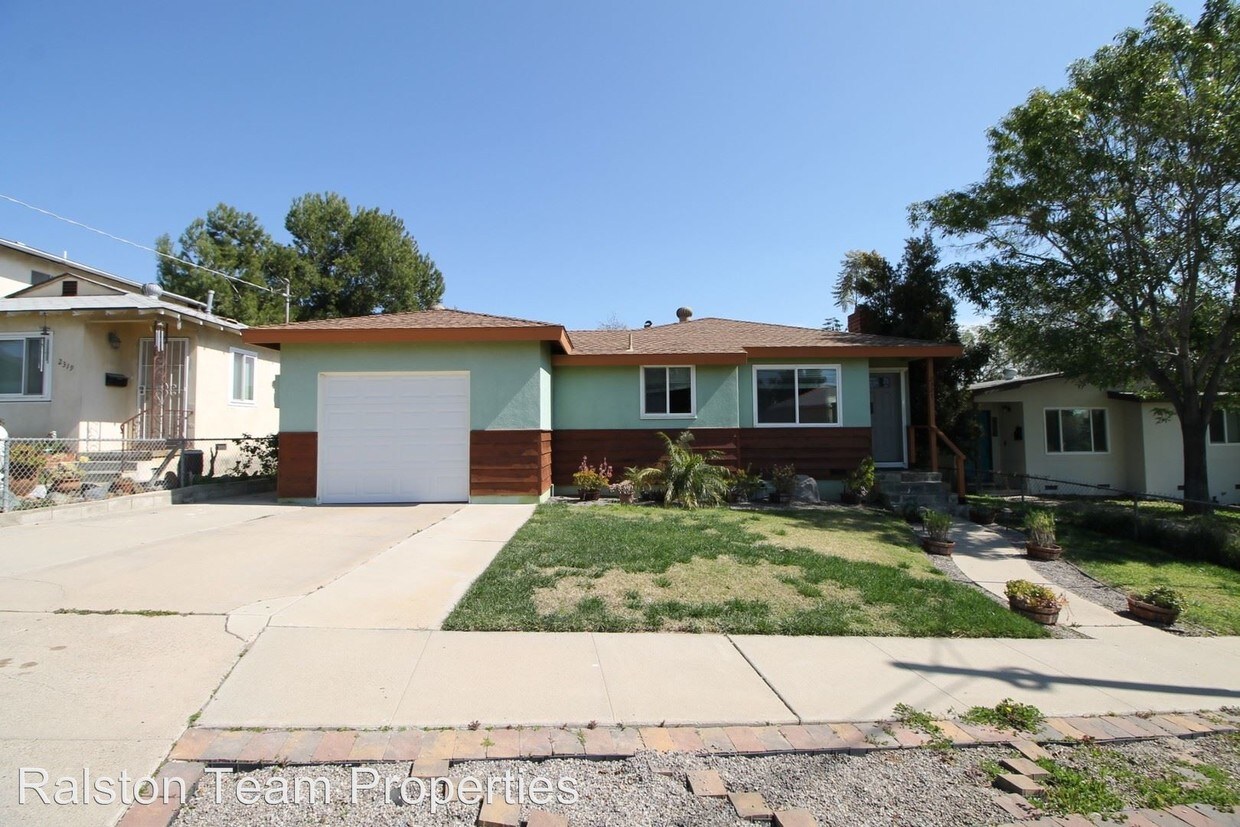 Primary Photo - 3 br, 1 bath House - 2327 Sea Breeze Drive