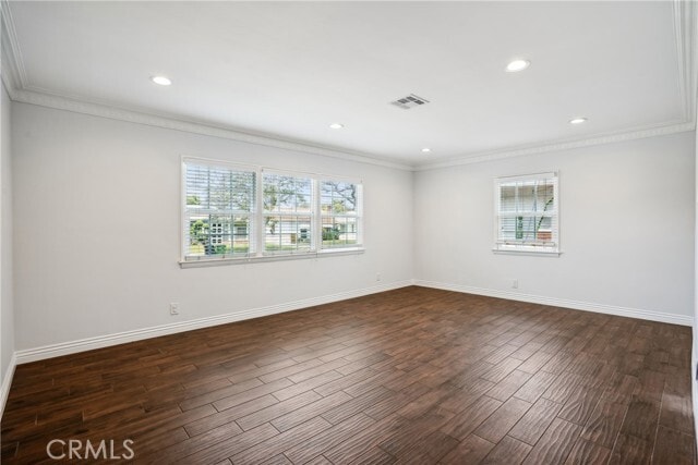 Building Photo - 3816 S Victoria Ave