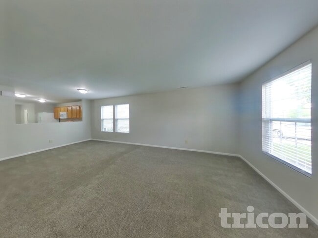 Building Photo - 1413 Bluestem Dr