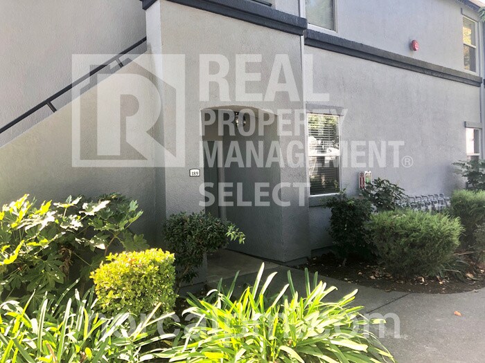 Primary Photo - 2 Bed / 2 Bath Condo in Elk Grove!