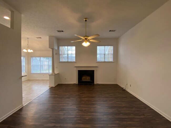 Building Photo - Home for rent in Montgomery!!! Available to View Now!!!