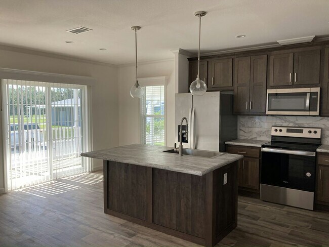 Building Photo - 3617 Campari Dr
