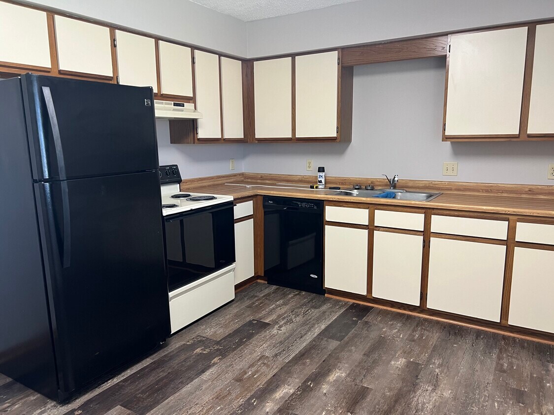 Foto principal - 2880 Eastbrook Dr