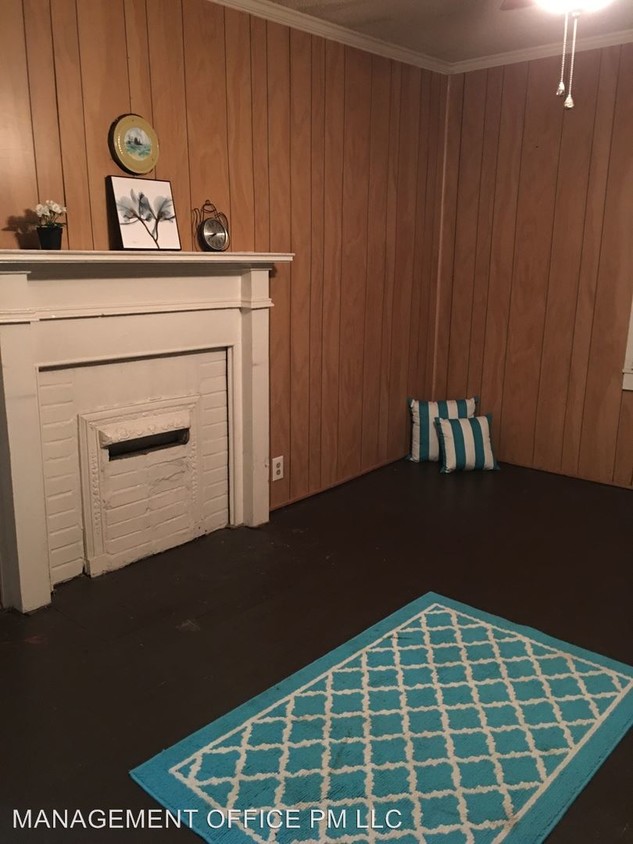 Primary Photo - 2 br, 1 bath House - 420 S Oak Street