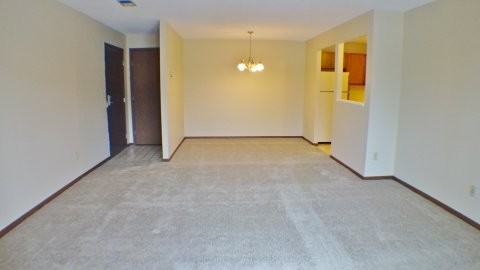 Building Photo - 7235 Creekview Dr