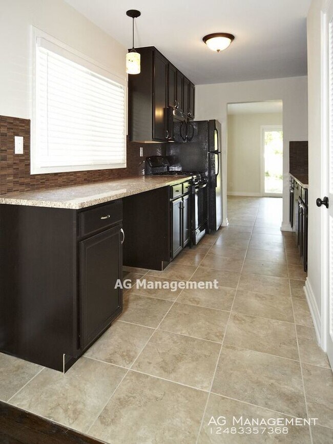 Foto del edificio - 27692 Dartmouth St