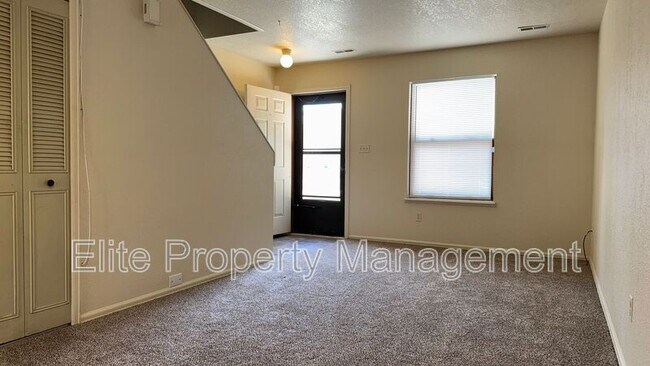 Foto del edificio - 1988 N Salem Ave