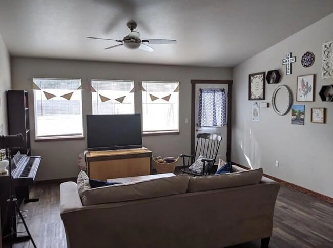 Building Photo - 1505 Destiny Ln