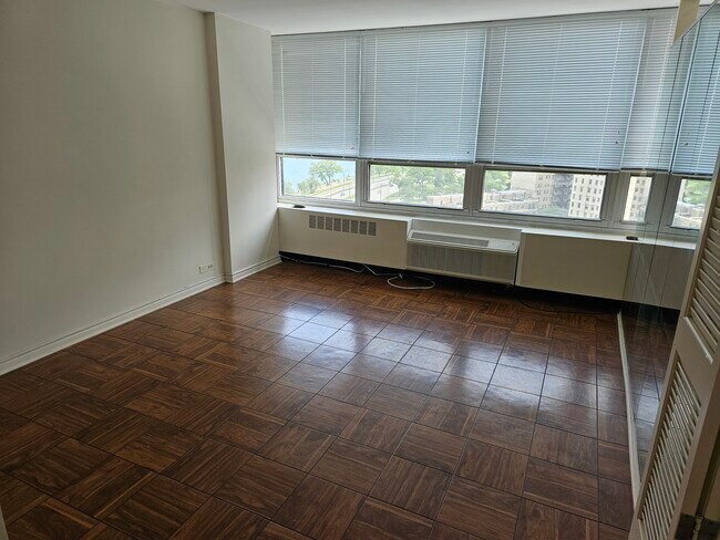 Foto del edificio - 4800 S Chicago Beach Dr