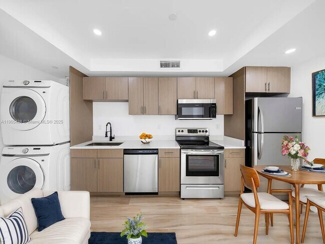 Foto del edificio - 1037 NW 2nd St