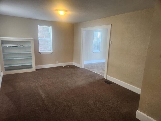 Photo - 801 N Gladstone Ave House