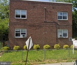 Building Photo - 9-11-11 Sanhican Dr