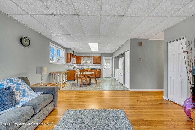 Foto del edificio - 801 Moosic Rd