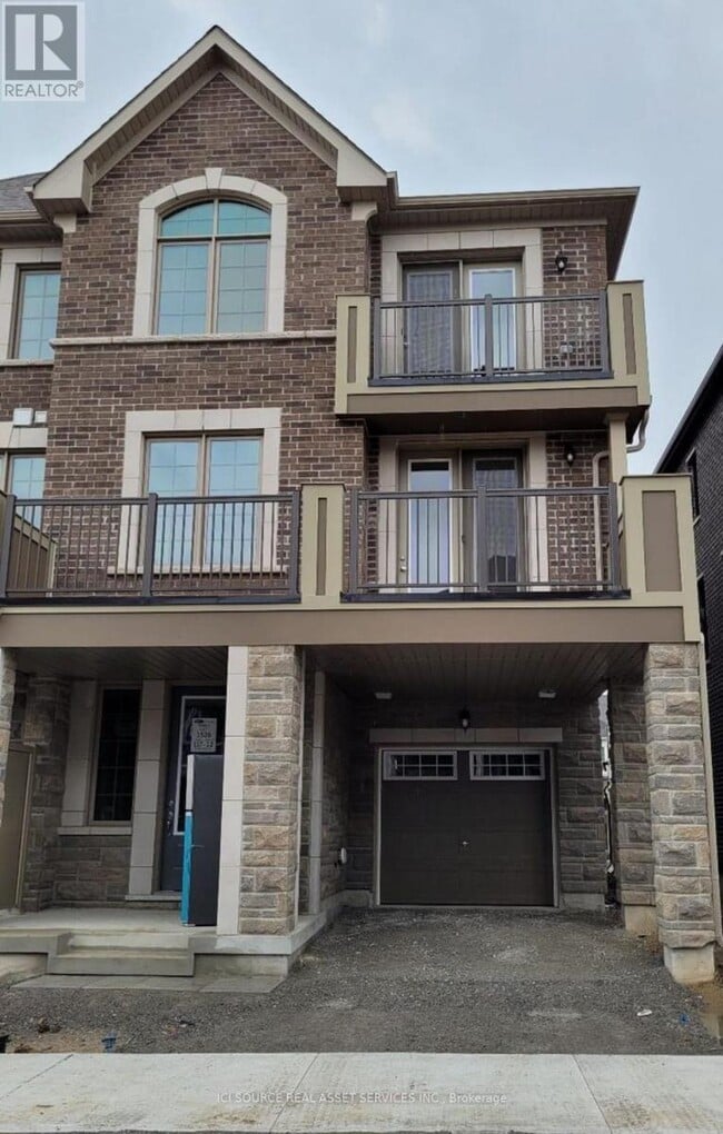 Building Photo - 31 Thomas Frisby Jr Cres