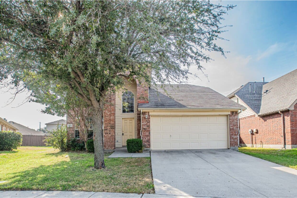 Photo - Bright & clean, move in ready 4/2.5/2 home in Villages of Woodland Springs with Keller schools! 1161